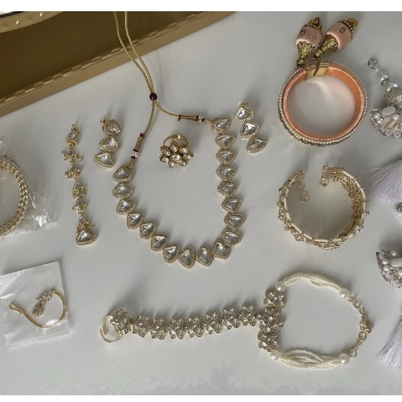 LOT OF THIRTEEN Tikka Ear Ring Necklace Bracelet Indian Etsy Mirraw GOLD PEACH - Picture 10 of 15